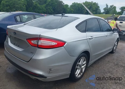 2013 Ford Fusion Se z USA, uszkodzony, nr VIN 3FA6P0H74DR221684